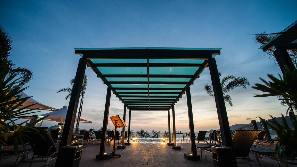 The Charm Resort Phuket - Sha Certified Bagian luar foto